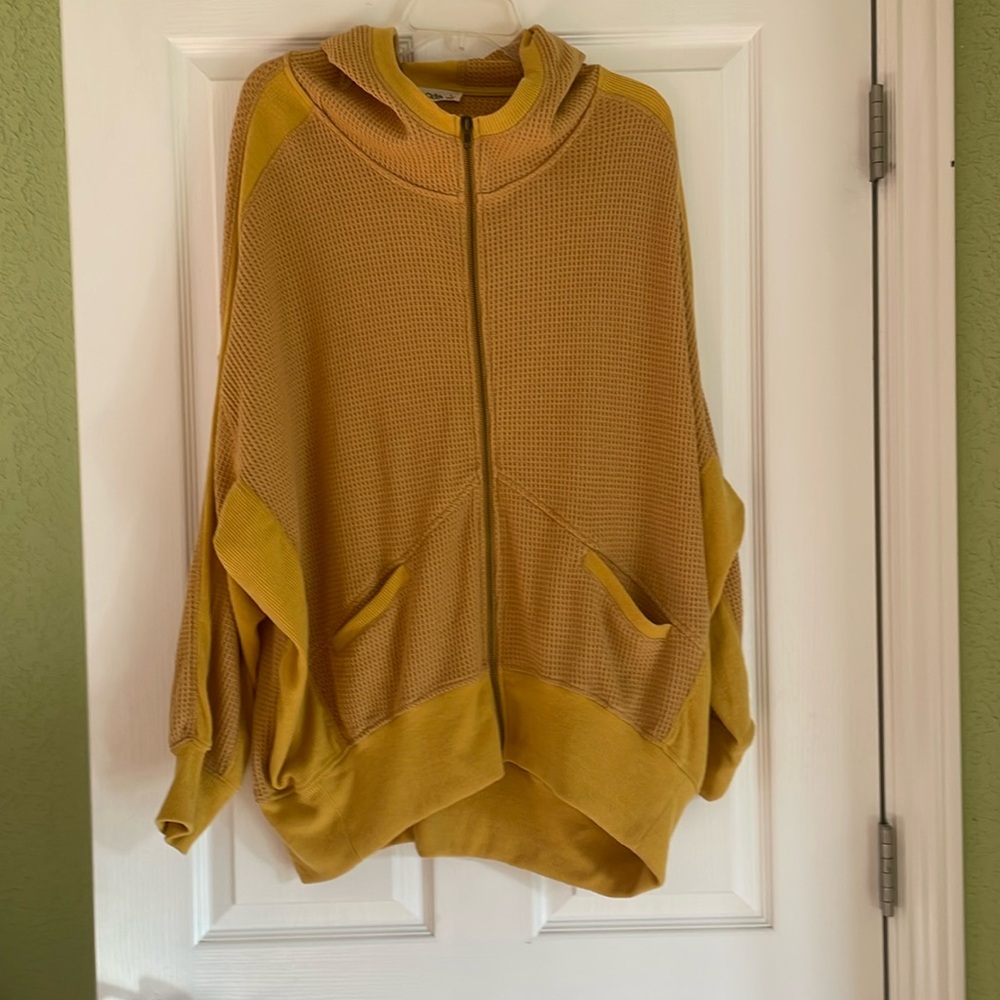Oversized Cherry Cloth Zip Up S